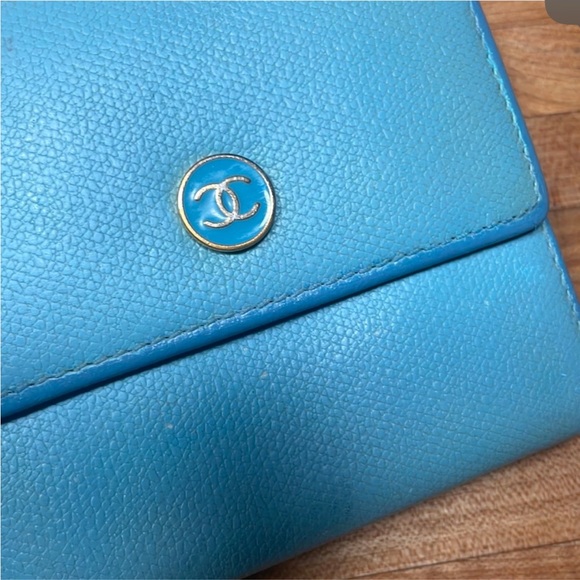 Chanel Compact Wallet Vintage - Picture 2 of 7